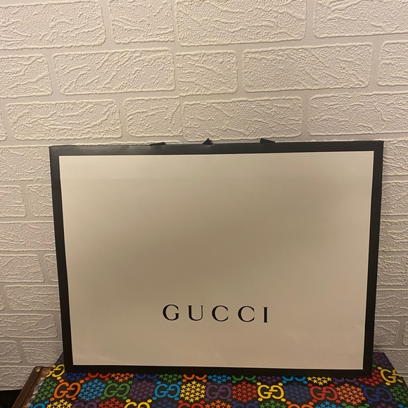 Gucci case - Picture 5 of 5